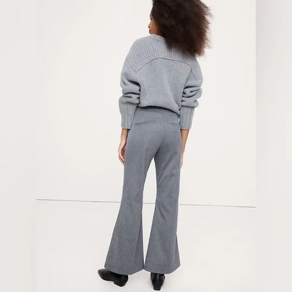 NWT! Banana Republic Gray Texture Mid-Rise Flare Italian Twill Pany - 6 Long